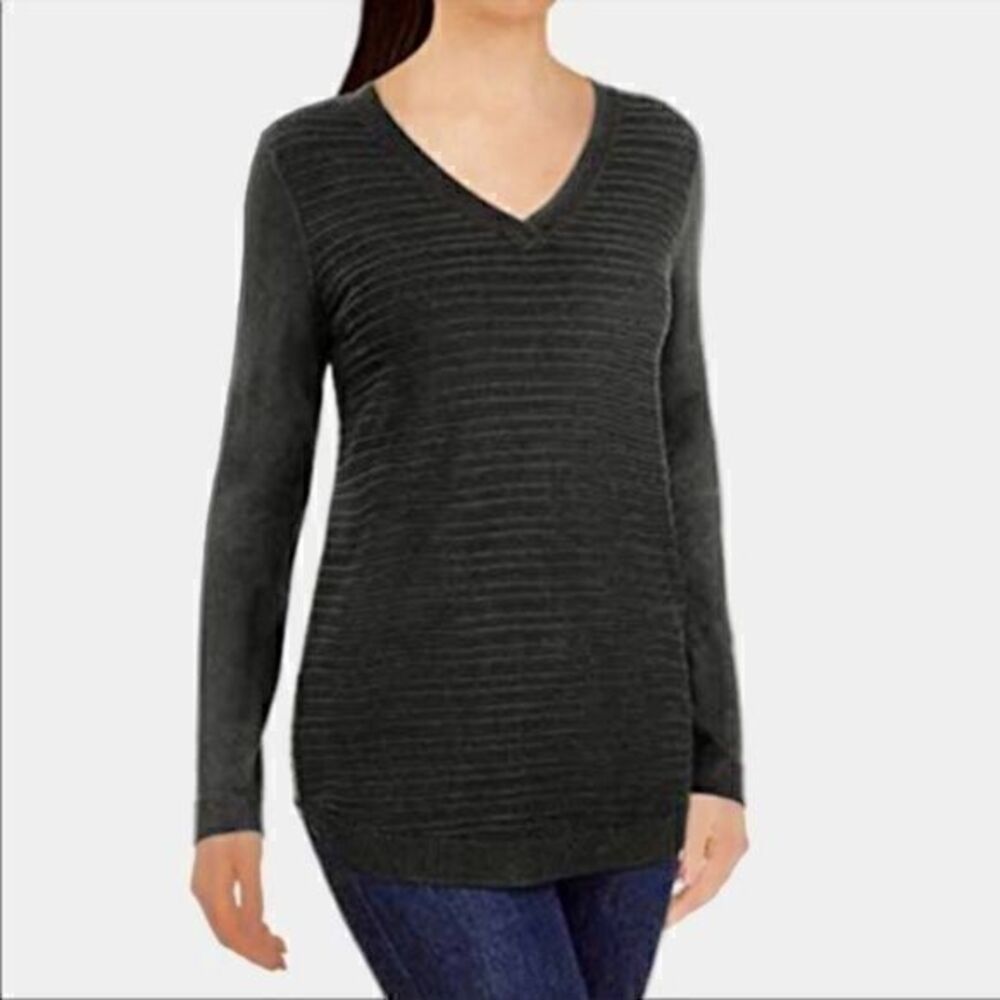 Hilary Radley ladies ribbed vneck sweater size medium